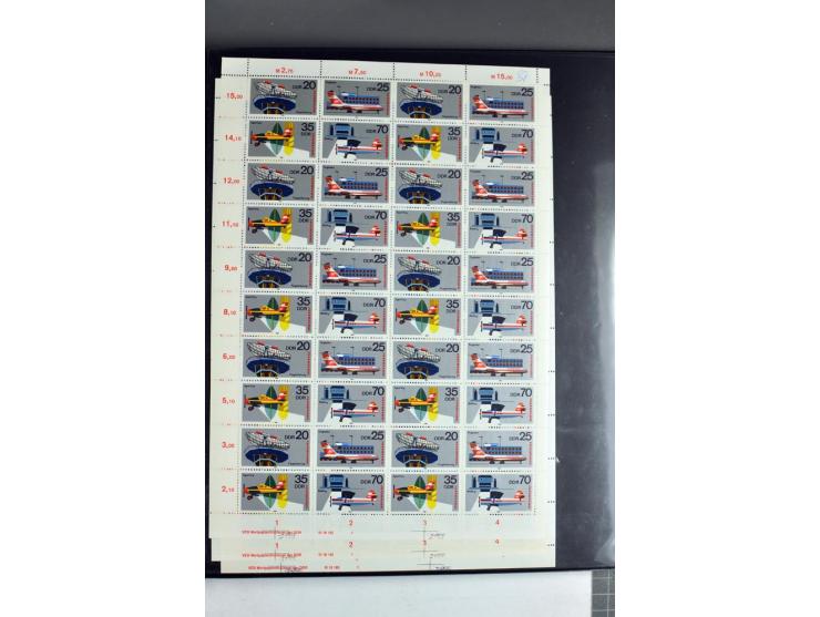 1959/90, umfangreiche postfrische Sammlung der Zusammendruck-Bogen nach Formnummern und Rand-Varianten spezialisiert, dabei D