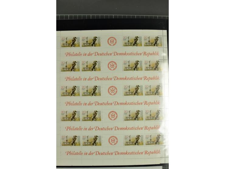 1959/90, umfangreiche postfrische Sammlung der Zusammendruck-Bogen nach Formnummern und Rand-Varianten spezialisiert, dabei D