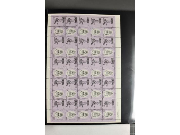 1959/90, umfangreiche postfrische Sammlung der Zusammendruck-Bogen nach Formnummern und Rand-Varianten spezialisiert, dabei D