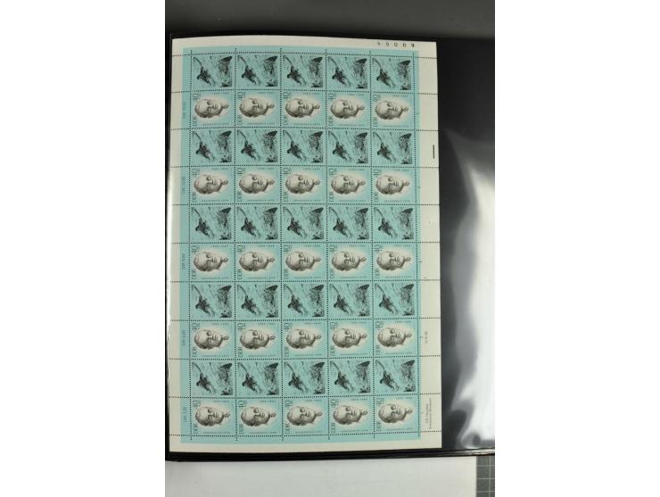 1959/90, umfangreiche postfrische Sammlung der Zusammendruck-Bogen nach Formnummern und Rand-Varianten spezialisiert, dabei D
