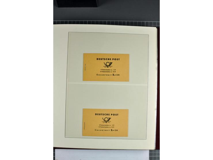 1955/90, postfrische Sammlung der Markenheftchen 1-10 mit verschiedenen Varianten, dabei MH 1 a1.1 bis 4, 1 a2.1 und a2.4, 1 