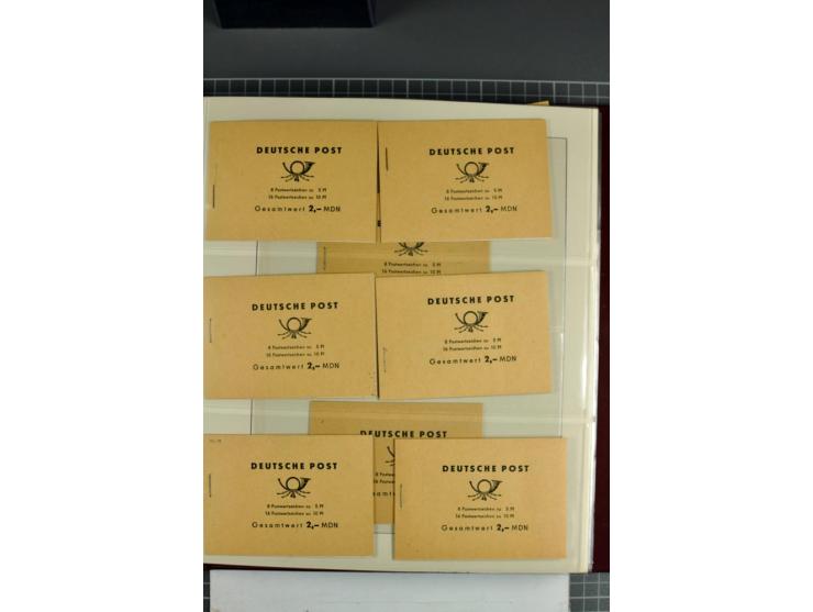 1955/90, postfrische Sammlung der Markenheftchen 1-10 mit verschiedenen Varianten, dabei MH 1 a1.1 bis 4, 1 a2.1 und a2.4, 1 