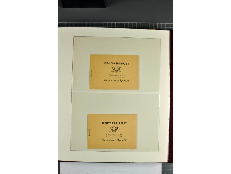 1955/90, postfrische Sammlung der Markenheftchen 1-10 mit verschiedenen Varianten, dabei MH 1 a1.1 bis 4, 1 a2.1 und a2.4, 1 