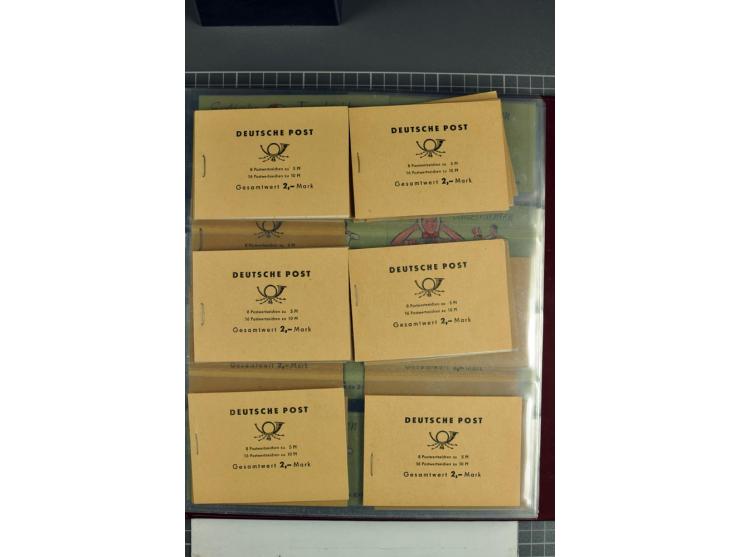 1955/90, postfrische Sammlung der Markenheftchen 1-10 mit verschiedenen Varianten, dabei MH 1 a1.1 bis 4, 1 a2.1 und a2.4, 1 