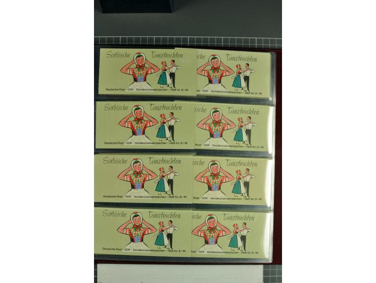 1955/90, postfrische Sammlung der Markenheftchen 1-10 mit verschiedenen Varianten, dabei MH 1 a1.1 bis 4, 1 a2.1 und a2.4, 1 