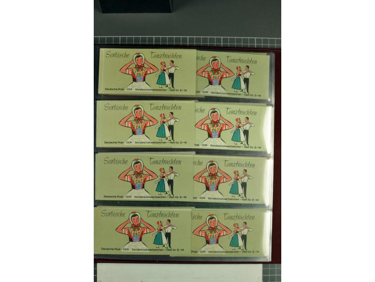 1955/90, postfrische Sammlung der Markenheftchen 1-10 mit verschiedenen Varianten, dabei MH 1 a1.1 bis 4, 1 a2.1 und a2.4, 1 