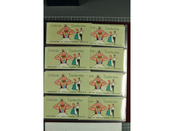 1955/90, postfrische Sammlung der Markenheftchen 1-10 mit verschiedenen Varianten, dabei MH 1 a1.1 bis 4, 1 a2.1 und a2.4, 1 