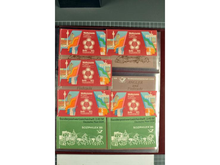 1955/90, postfrische Sammlung der Markenheftchen 1-10 mit verschiedenen Varianten, dabei MH 1 a1.1 bis 4, 1 a2.1 und a2.4, 1 