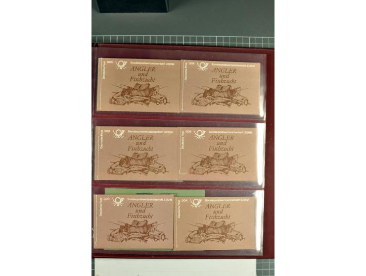 1955/90, postfrische Sammlung der Markenheftchen 1-10 mit verschiedenen Varianten, dabei MH 1 a1.1 bis 4, 1 a2.1 und a2.4, 1 