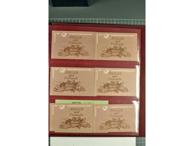 1955/90, postfrische Sammlung der Markenheftchen 1-10 mit verschiedenen Varianten, dabei MH 1 a1.1 bis 4, 1 a2.1 und a2.4, 1 