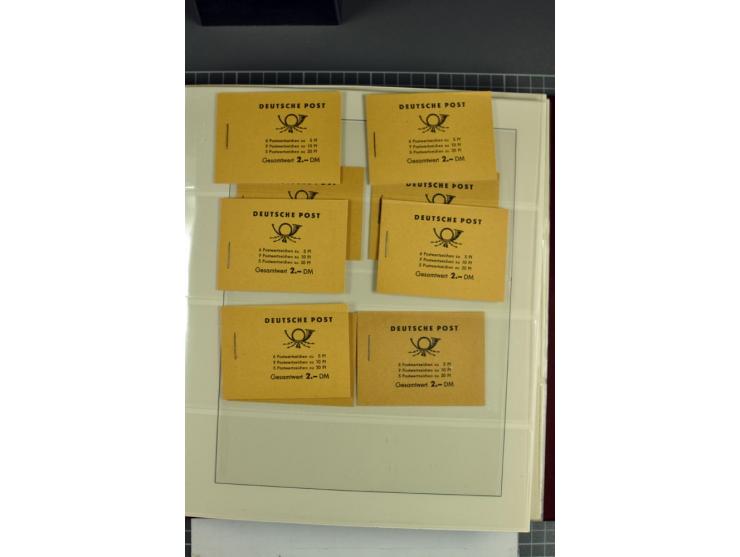 1955/90, postfrische Sammlung der Markenheftchen 1-10 mit verschiedenen Varianten, dabei MH 1 a1.1 bis 4, 1 a2.1 und a2.4, 1 