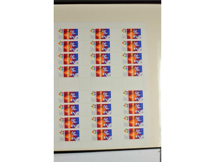 1955/90, postfrische Sammlung der Markenheftchenbogen 1-21 mit verschiedenen Zähnungs-Varianten und Plattenfehler, dabei MHB 