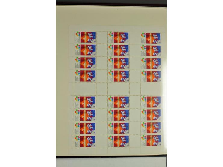 1955/90, postfrische Sammlung der Markenheftchenbogen 1-21 mit verschiedenen Zähnungs-Varianten und Plattenfehler, dabei MHB 