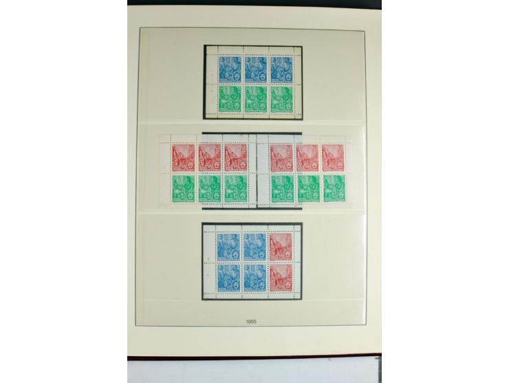 1955/90, postfrische Sammlung der Markenheftchenblätter 1-21 mit verschiedenen Zähnungs-Varianten und Plattenfehler, Aufstell