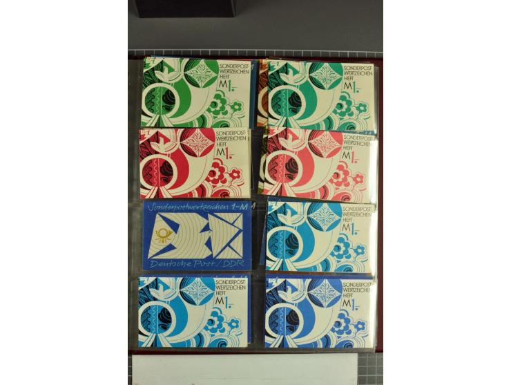 1972/90, postfrische Sammlung der Sondermarken-Heftchen, dabei SMHD V 1 a, 1 a bis e, 2 a, 2 b, 6 in verschiedenen besseren V