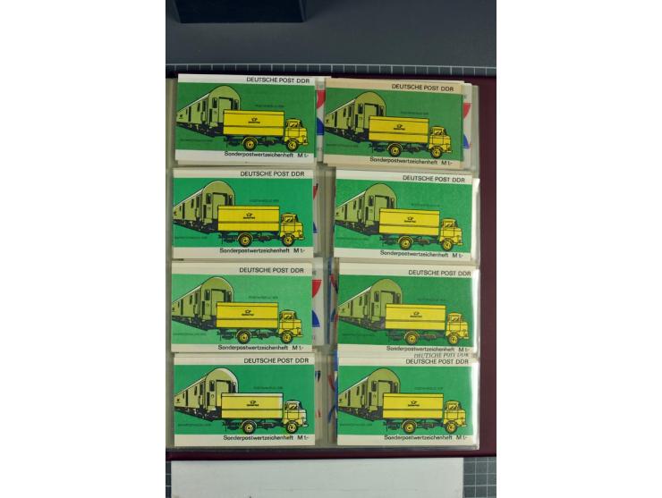1972/90, postfrische Sammlung der Sondermarken-Heftchen, dabei SMHD V 1 a, 1 a bis e, 2 a, 2 b, 6 in verschiedenen besseren V