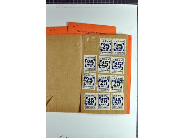 1939, Postsparmarken, etwa 2700 Stück in 87 Sparheften, beide Wertstufen und verschiedene Stempel