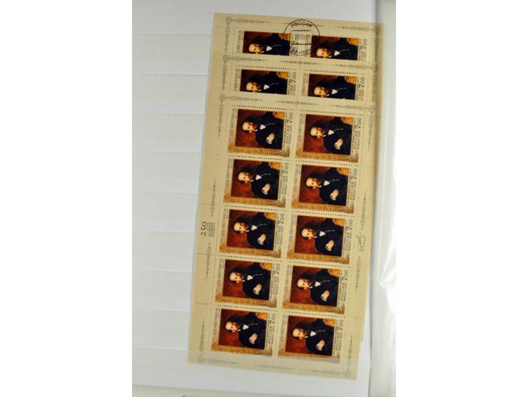 1866/2012, postfrische Sammlung mit einigen wenigen ungebrauchten, in den Hauptnummern in weiten Teilen kpl. mit u.a. Mi.-Nr.