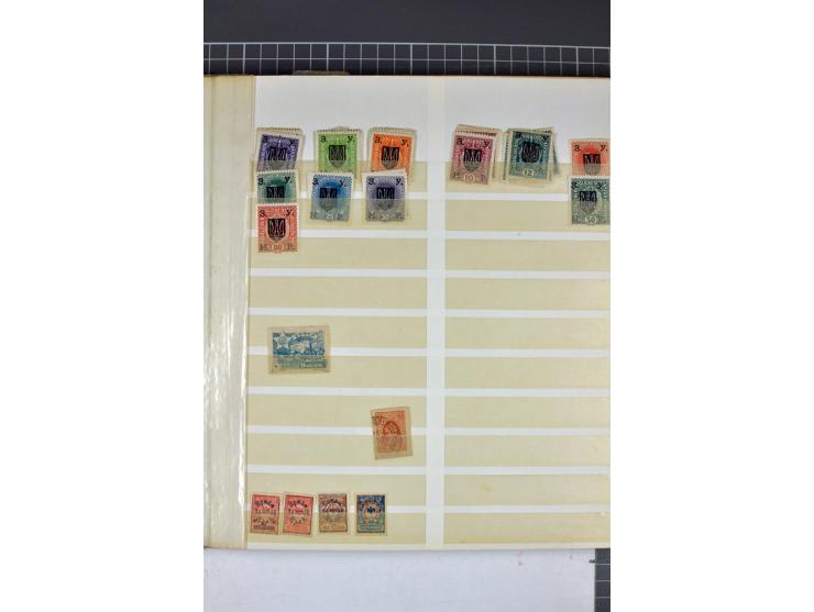 1863/1923, umfangreiche ungebrauchte/postfrische und gestempelte Sammlung mit einigen Briefen, dabei Gebührenmarken, Wenden, 