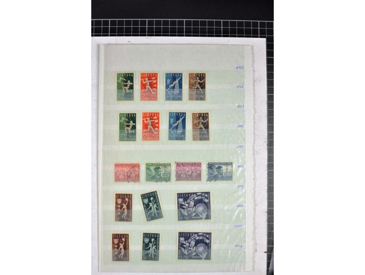 1863/1923, umfangreiche ungebrauchte/postfrische und gestempelte Sammlung mit einigen Briefen, dabei Gebührenmarken, Wenden, 