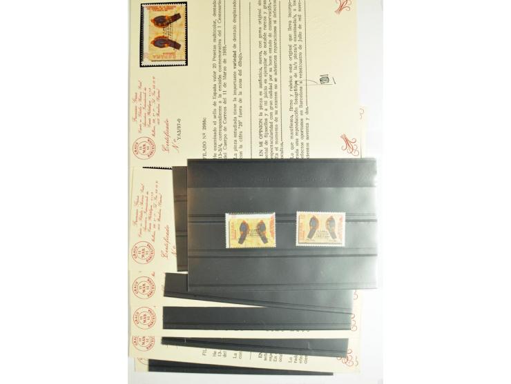 1930/89 (ca.), postfrische Partie von etwa 640 Abarten, dabei ungezähnte Marken, Farbfehldrucke, fehlende Farben, etc.; viele