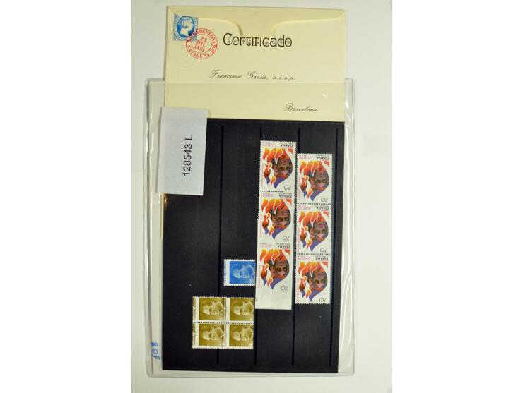 1930/89 (ca.), postfrische Partie von etwa 640 Abarten, dabei ungezähnte Marken, Farbfehldrucke, fehlende Farben, etc.; viele