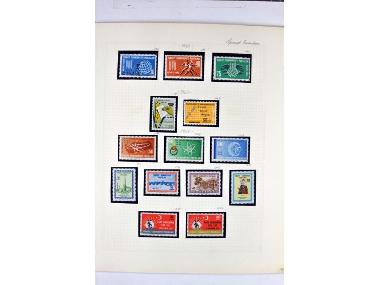 1863/1969, postfrische, ungebrauchte und etwas gestempelte Sammlung mit einer Vielzahl guter Werte und Sätze, Käferaufdrucke 