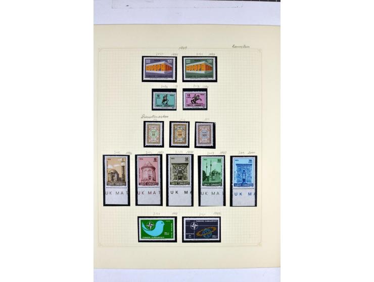 1863/1969, postfrische, ungebrauchte und etwas gestempelte Sammlung mit einer Vielzahl guter Werte und Sätze, Käferaufdrucke 