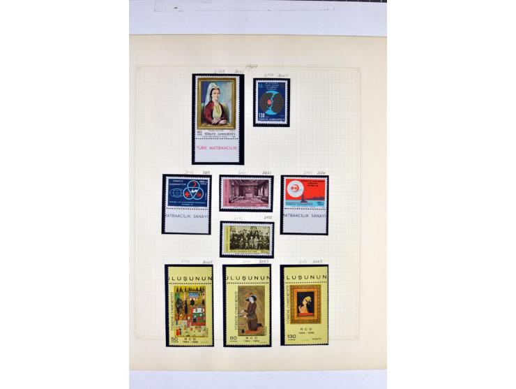 1863/1969, postfrische, ungebrauchte und etwas gestempelte Sammlung mit einer Vielzahl guter Werte und Sätze, Käferaufdrucke 