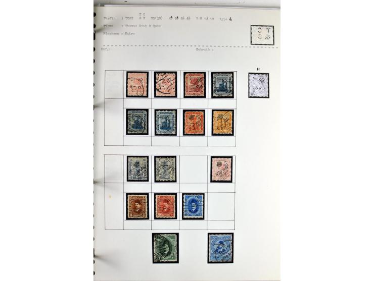 1900/44 (ca.), ägyptische und sudanesische Perfins, umfangreiche Sammlung in 2 Ordnern mit einer Vielzahl voll Lochungen vers
