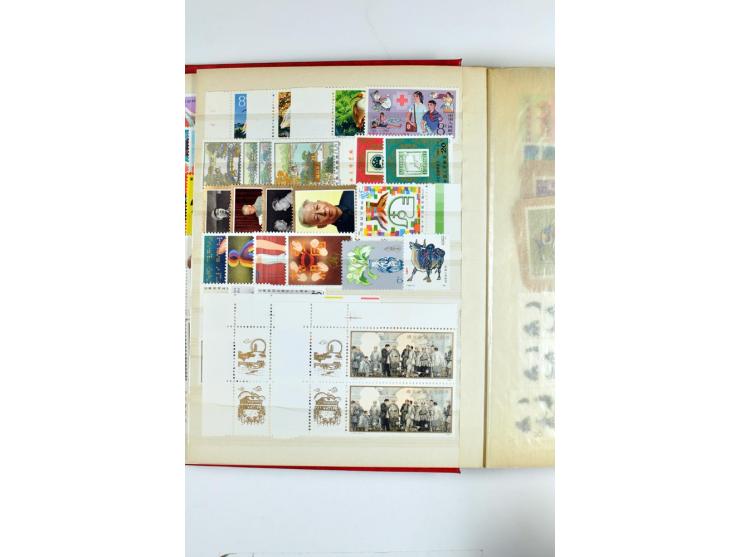 1923/90, postfrische, ungebrauchte und gestempelte Partie in 7 Einsteckbüchern