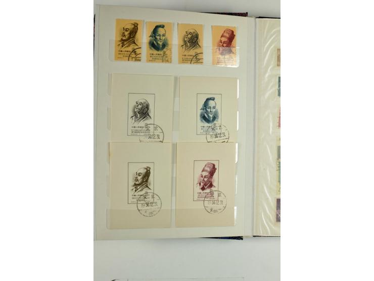 1949/81, postfrische und gestempelte Partie mit besseren Sätzen in 2 Einsteckbüchern