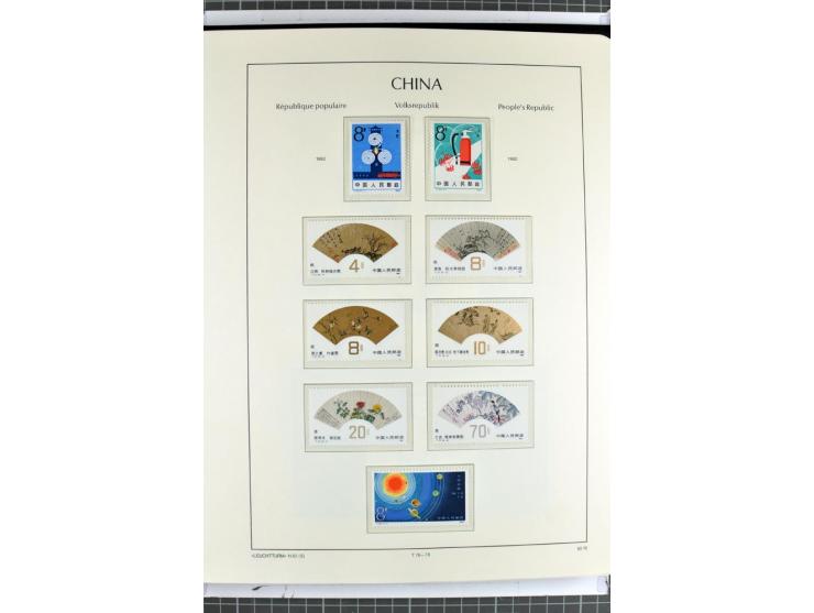 1982/2004, postfrische, in den Hauptnummern anscheinend kpl. Sammlung, dazu ältere Doubletten mit u.a. Bl.20 und 22, Markenhe