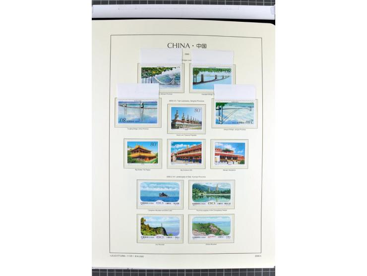 1982/2004, postfrische, in den Hauptnummern anscheinend kpl. Sammlung, dazu ältere Doubletten mit u.a. Bl.20 und 22, Markenhe