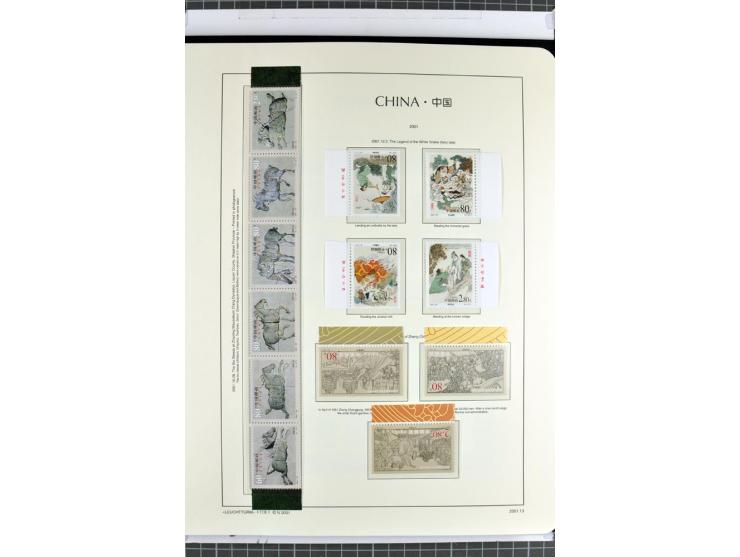 1982/2004, postfrische, in den Hauptnummern anscheinend kpl. Sammlung, dazu ältere Doubletten mit u.a. Bl.20 und 22, Markenhe