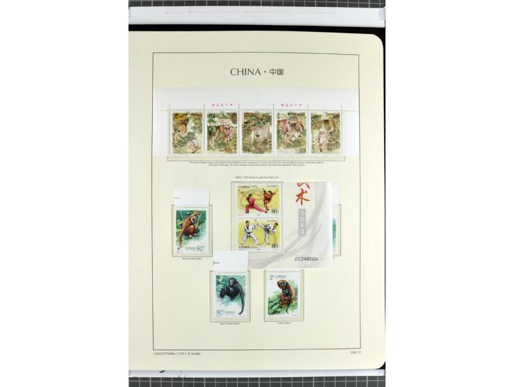 1982/2004, postfrische, in den Hauptnummern anscheinend kpl. Sammlung, dazu ältere Doubletten mit u.a. Bl.20 und 22, Markenhe