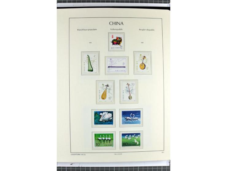 1982/2004, postfrische, in den Hauptnummern anscheinend kpl. Sammlung, dazu ältere Doubletten mit u.a. Bl.20 und 22, Markenhe