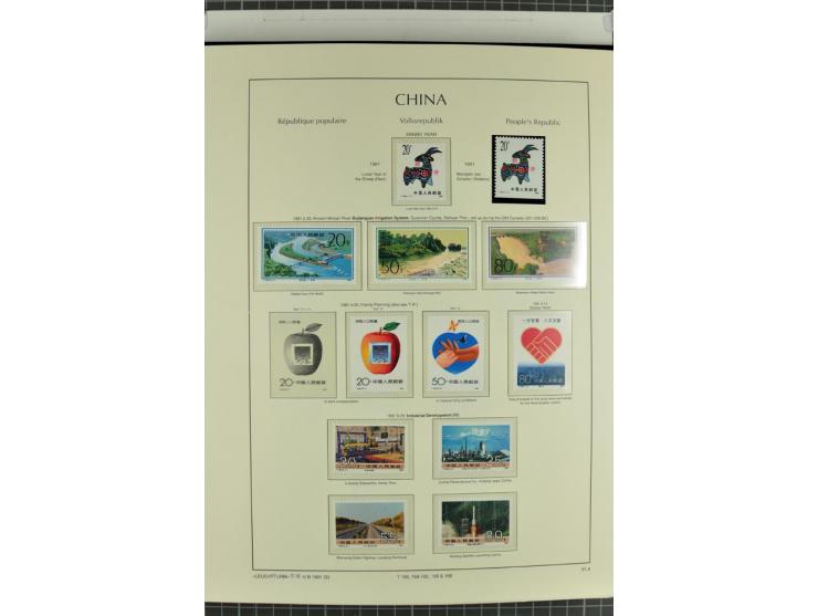 1982/2004, postfrische, in den Hauptnummern anscheinend kpl. Sammlung, dazu ältere Doubletten mit u.a. Bl.20 und 22, Markenhe