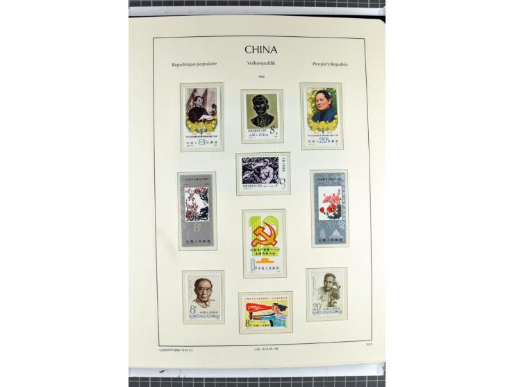 1982/2004, postfrische, in den Hauptnummern anscheinend kpl. Sammlung, dazu ältere Doubletten mit u.a. Bl.20 und 22, Markenhe