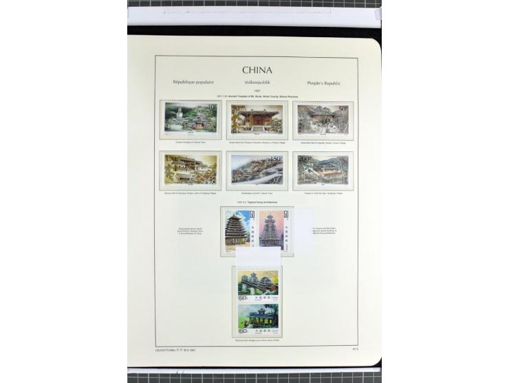1982/2004, postfrische, in den Hauptnummern anscheinend kpl. Sammlung, dazu ältere Doubletten mit u.a. Bl.20 und 22, Markenhe