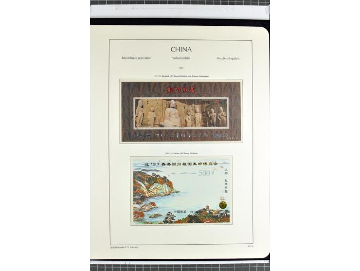 1982/2004, postfrische, in den Hauptnummern anscheinend kpl. Sammlung, dazu ältere Doubletten mit u.a. Bl.20 und 22, Markenhe