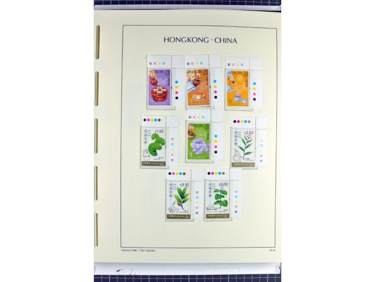 1982/2004, postfrische, in den Hauptnummern anscheinend kpl. Sammlung, dazu ältere Doubletten mit u.a. Bl.20 und 22, Markenhe