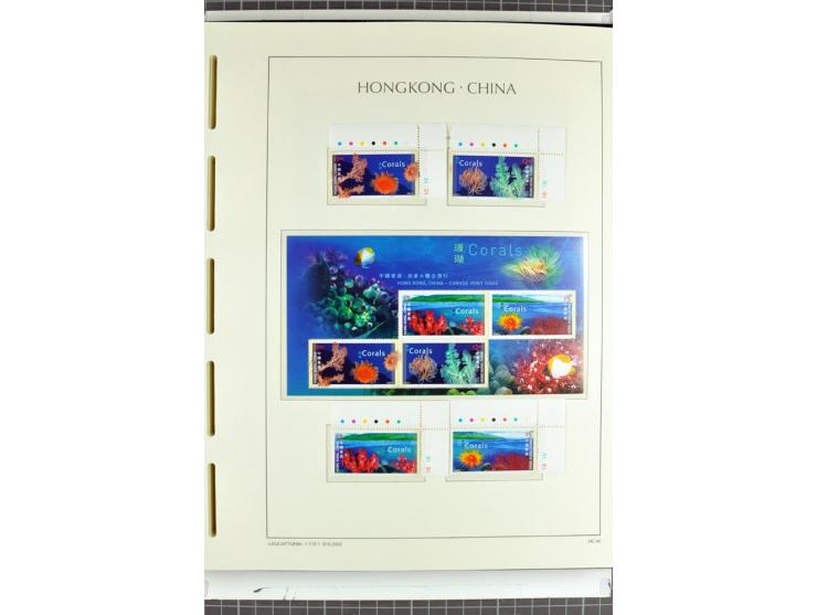 1982/2004, postfrische, in den Hauptnummern anscheinend kpl. Sammlung, dazu ältere Doubletten mit u.a. Bl.20 und 22, Markenhe