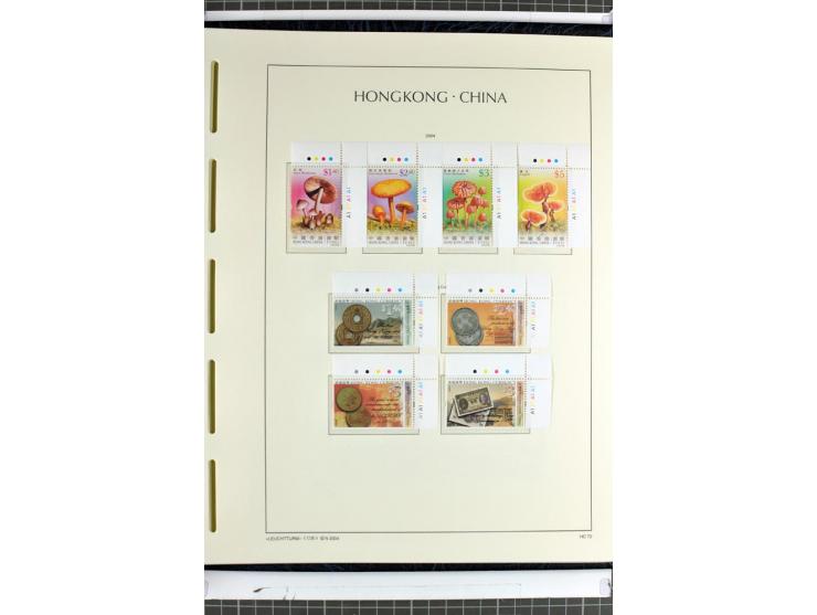 1982/2004, postfrische, in den Hauptnummern anscheinend kpl. Sammlung, dazu ältere Doubletten mit u.a. Bl.20 und 22, Markenhe