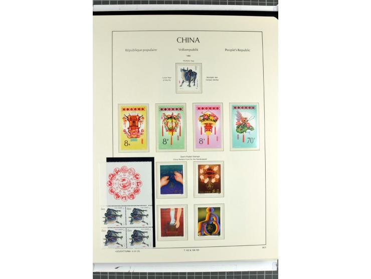 1982/2004, postfrische, in den Hauptnummern anscheinend kpl. Sammlung, dazu ältere Doubletten mit u.a. Bl.20 und 22, Markenhe