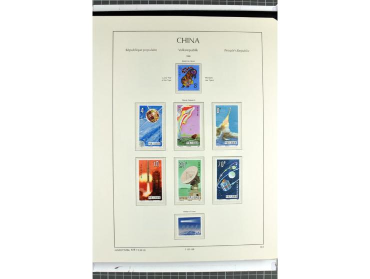 1982/2004, postfrische, in den Hauptnummern anscheinend kpl. Sammlung, dazu ältere Doubletten mit u.a. Bl.20 und 22, Markenhe