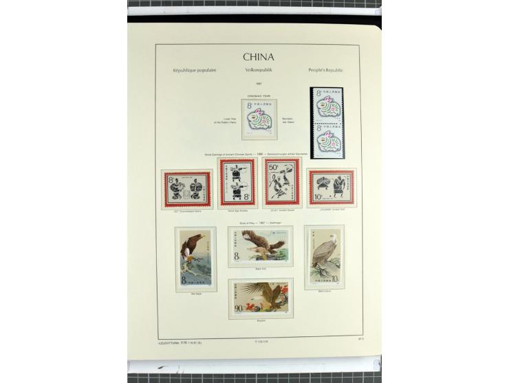 1982/2004, postfrische, in den Hauptnummern anscheinend kpl. Sammlung, dazu ältere Doubletten mit u.a. Bl.20 und 22, Markenhe