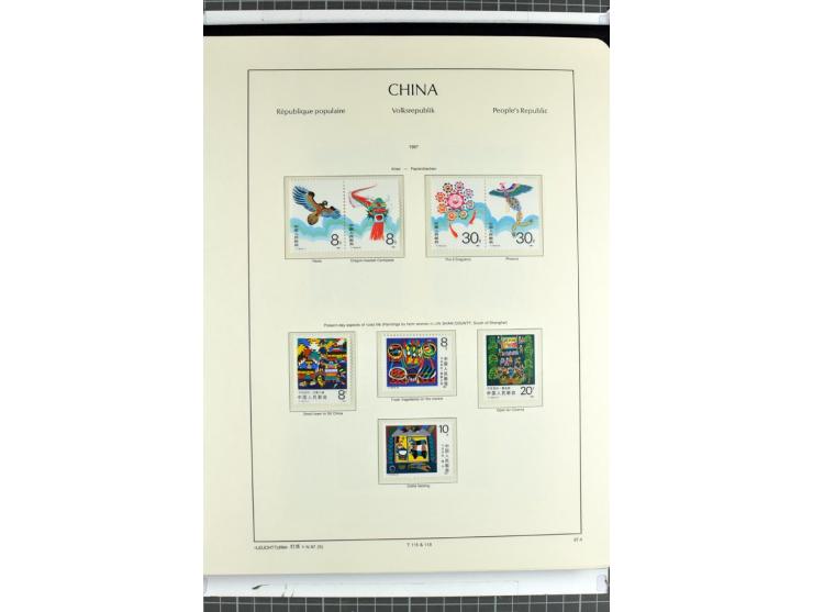 1982/2004, postfrische, in den Hauptnummern anscheinend kpl. Sammlung, dazu ältere Doubletten mit u.a. Bl.20 und 22, Markenhe
