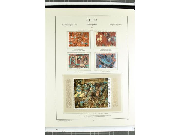 1982/2004, postfrische, in den Hauptnummern anscheinend kpl. Sammlung, dazu ältere Doubletten mit u.a. Bl.20 und 22, Markenhe