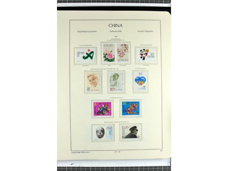 1982/2004, postfrische, in den Hauptnummern anscheinend kpl. Sammlung, dazu ältere Doubletten mit u.a. Bl.20 und 22, Markenhe